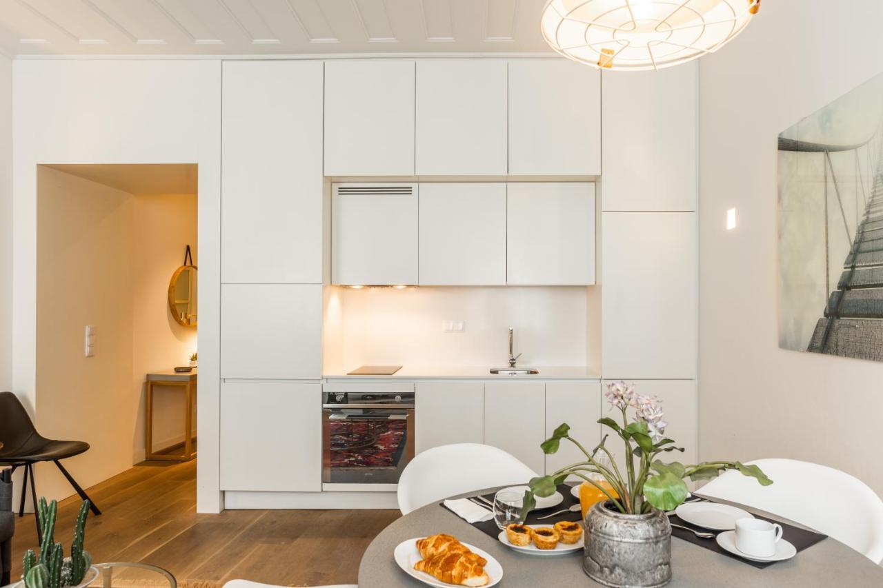 Chic Tailor Made Flat In Chiado Apartment Lisbon Luaran gambar