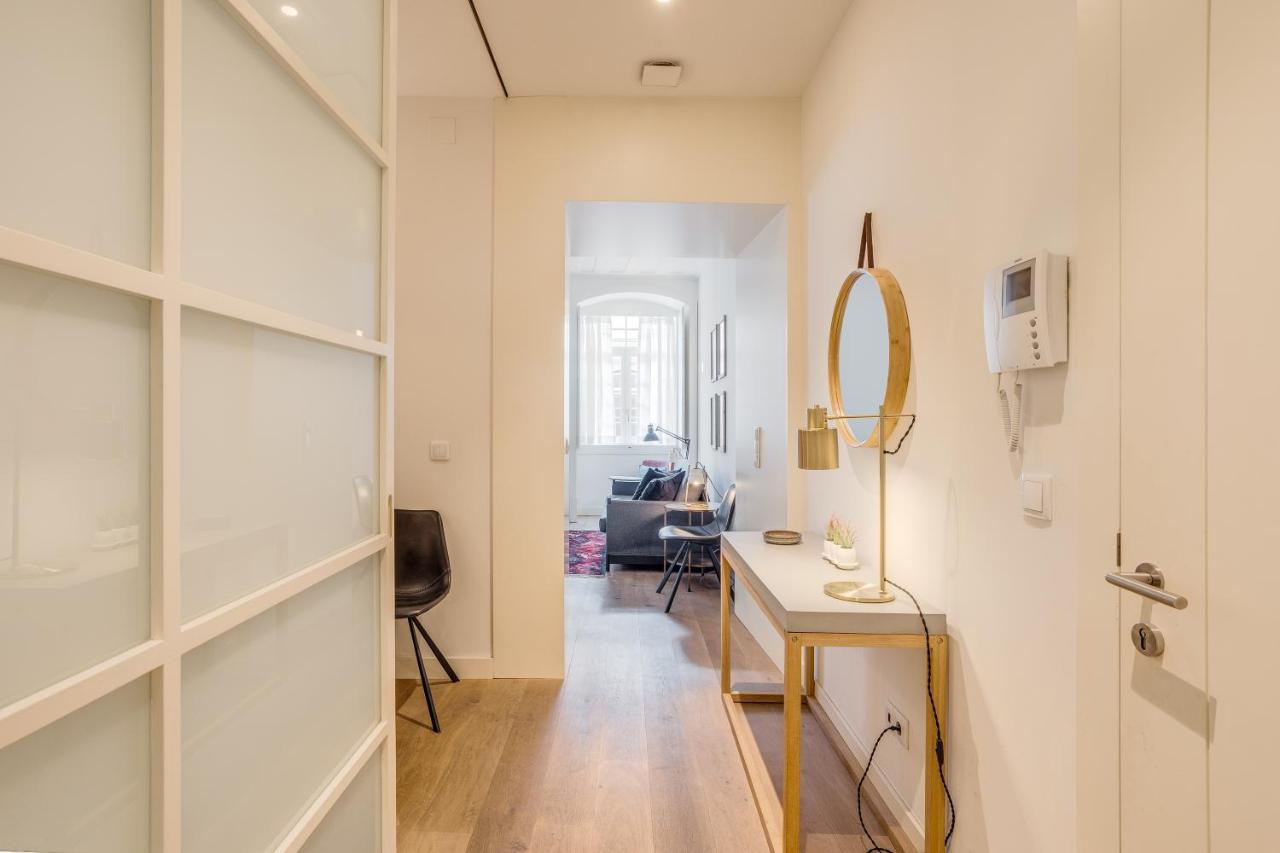 Chic Tailor Made Flat In Chiado Apartment Lisbon Luaran gambar