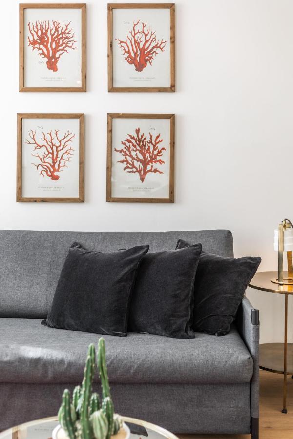 Chic Tailor Made Flat In Chiado Apartment Lisbon Luaran gambar